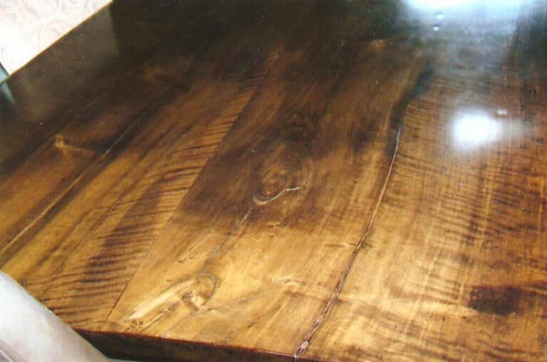 17th_century_walnut_table